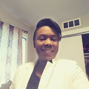 Meet your Posher, Gilberte